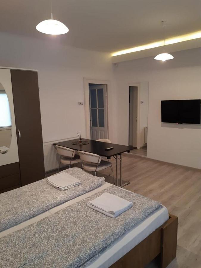 Modern Apartament Central Old Town Braşov Exterior foto